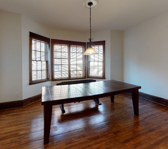 Building Photo - Updated Single Family Includes 2 car garage !
