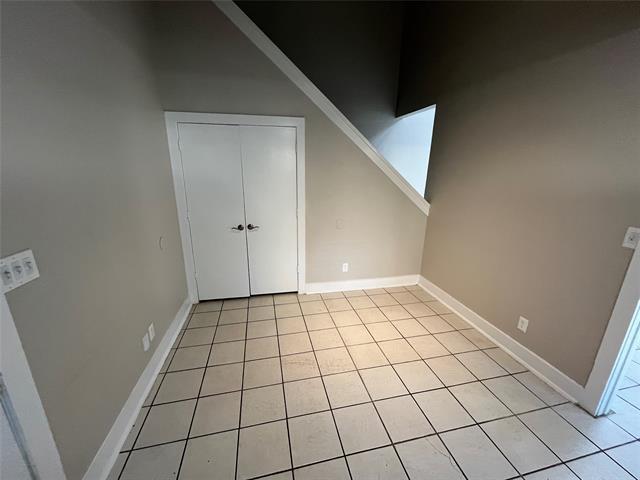 Building Photo - 415 Towne House Ln