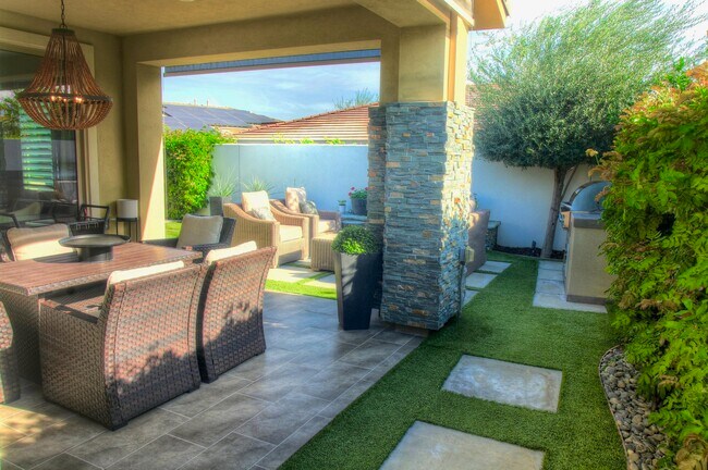 Building Photo - 51234 Longmeadow St