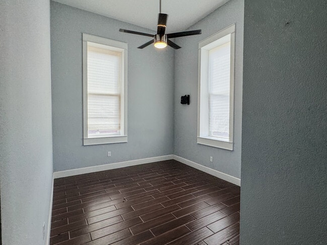 Building Photo - 2901 Lee St