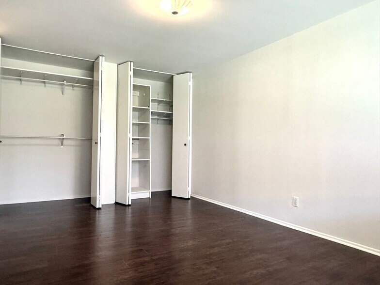 Building Photo - 1656 Orinda Ct