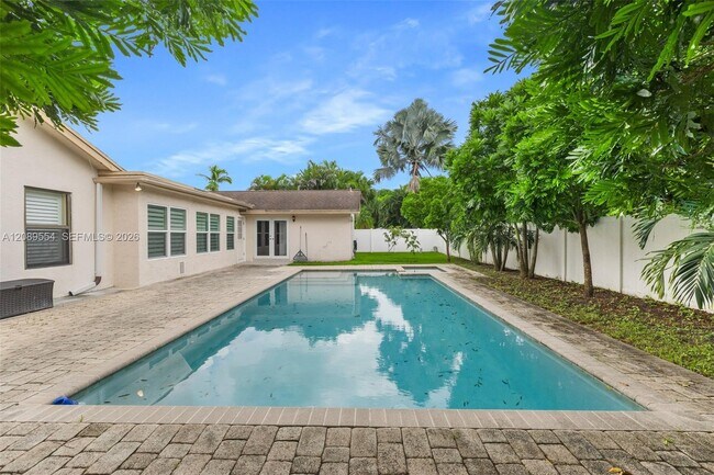 Building Photo - 7700 NW 11th Pl