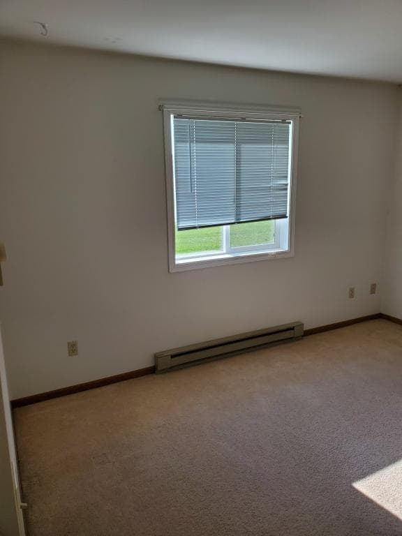 Building Photo - 1377 Doman Dr