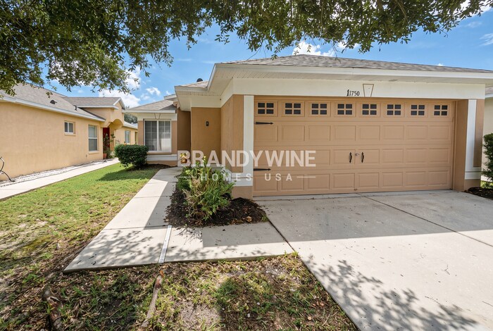 Building Photo - 11750 Lynmoor Dr