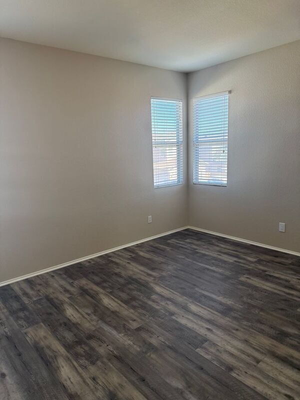 Building Photo - 39545 Warbler Dr