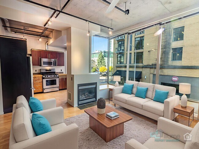 Primary Photo - Beautiful Studio Condo in Portland!