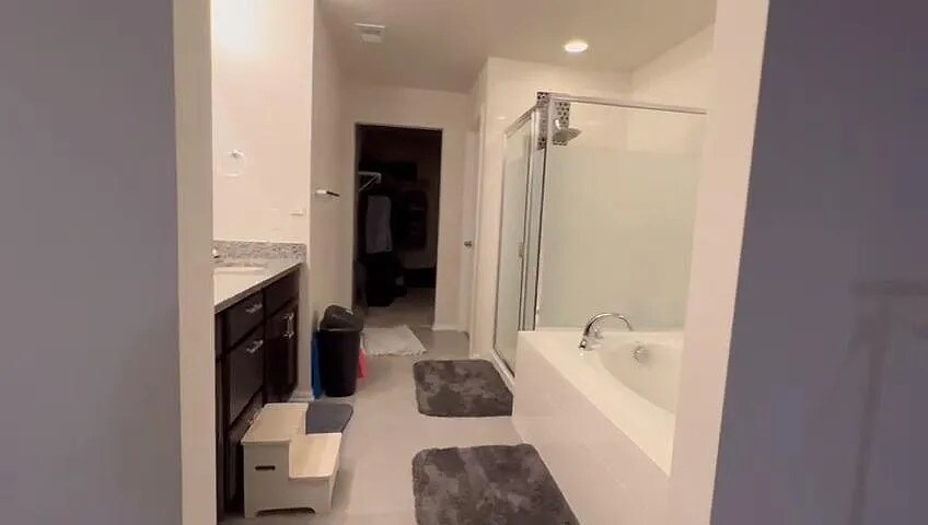 master bath - 6018 Granite Ct