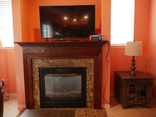 Building Photo - Beautiful, Fully Furnished, Maple Valley H...