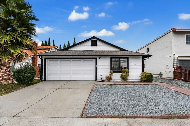 Primary Photo - Just Renovated: Stunning 3-Bedroom, 2-Bath...