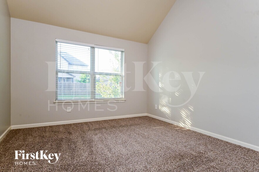 Building Photo - 624 Parkside Pl Dr