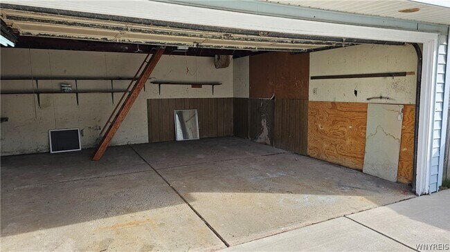 Building Photo - 107 Fowler Ave