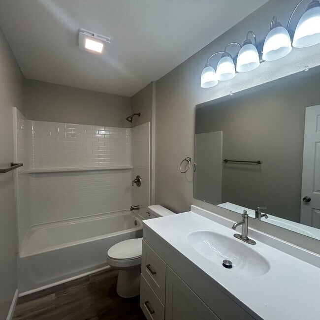 Building Photo - 3812 W 55th St