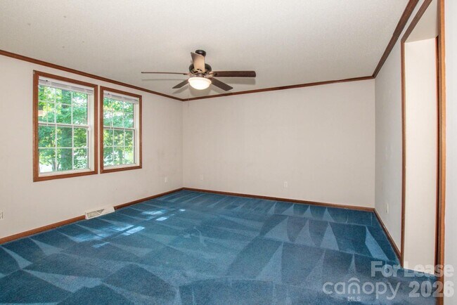 Building Photo - 447 Kemp Rd