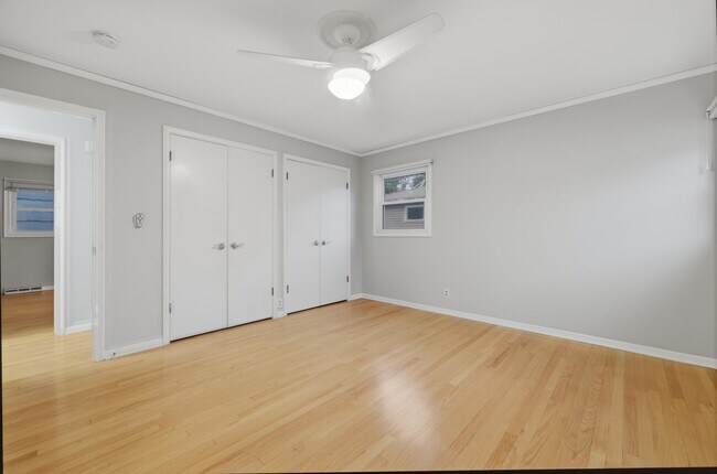 Building Photo - 4536 N Larkin St