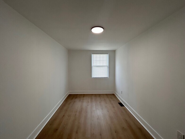 Building Photo - 8033 Williams Ave