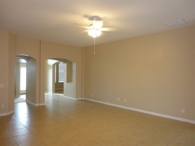Building Photo - 5402 Coral Shell Way