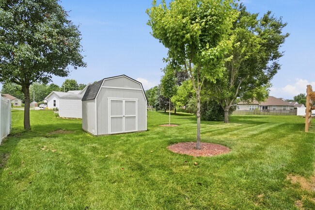Building Photo - 9083 Marquis Dr