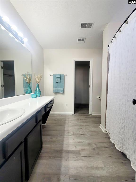 Building Photo - Freshly Remodeled Home near YMCA