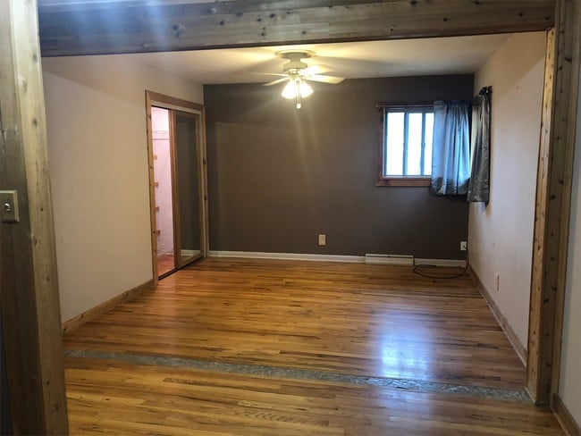 Building Photo - 4783 Sagebrush Ave