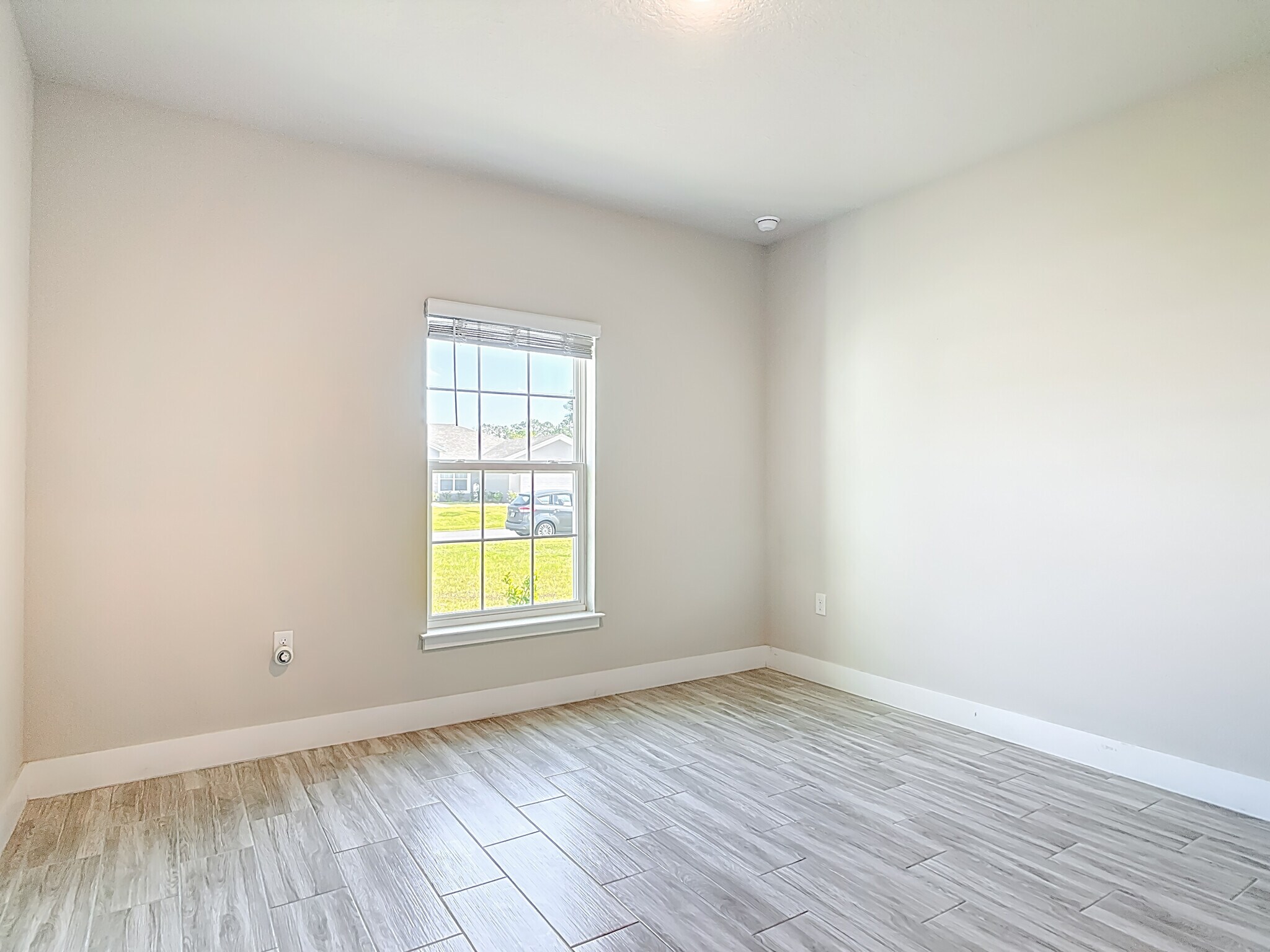 Building Photo - 60 Ballenger Ln