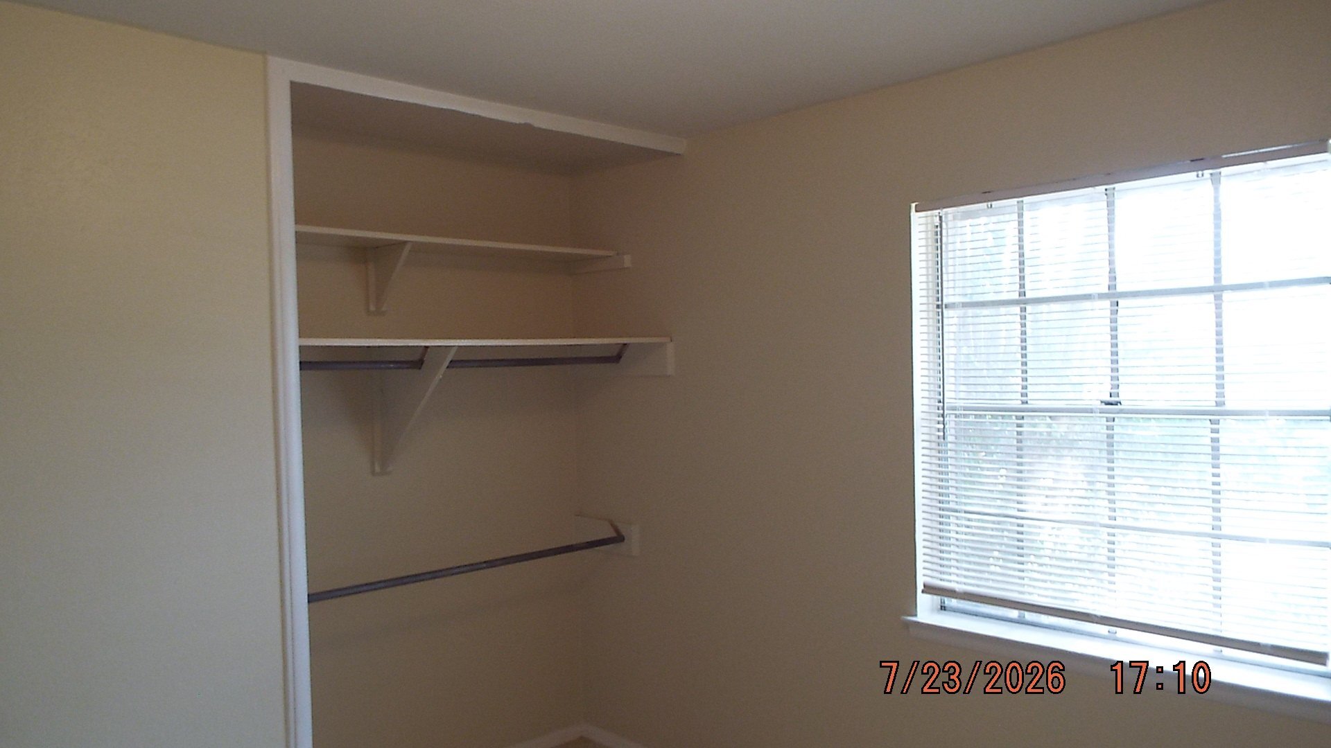 Building Photo - 4874 Castle Lance Dr