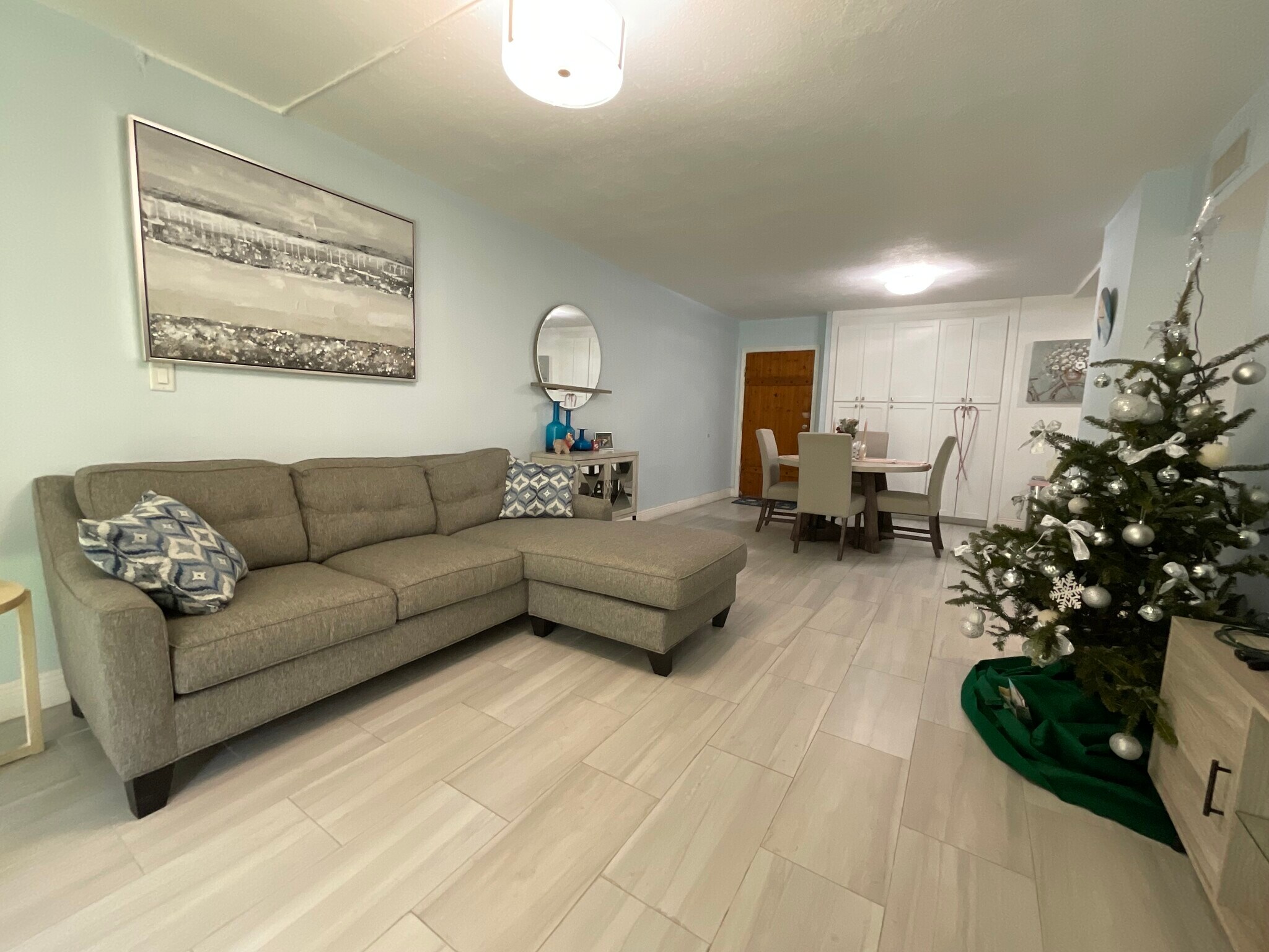 Building Photo - 820 NW 87th Ave