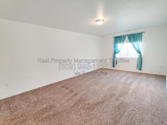 Building Photo - 5825 Sidon Ln
