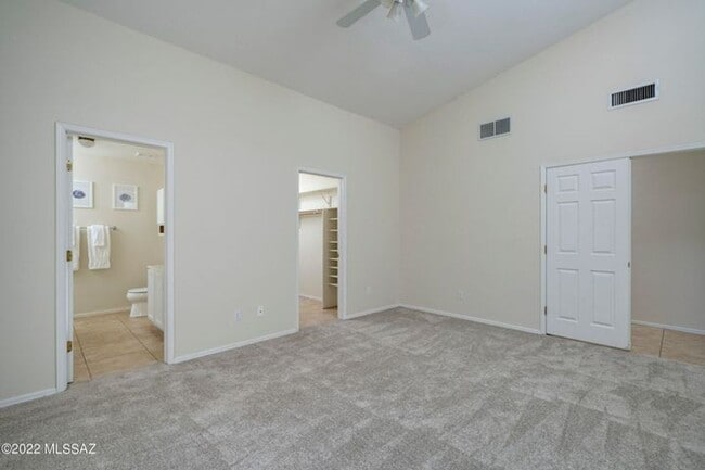 Building Photo - Sharp 3 Bedroom Northwest Home with Pool in Popular Cañada Hills