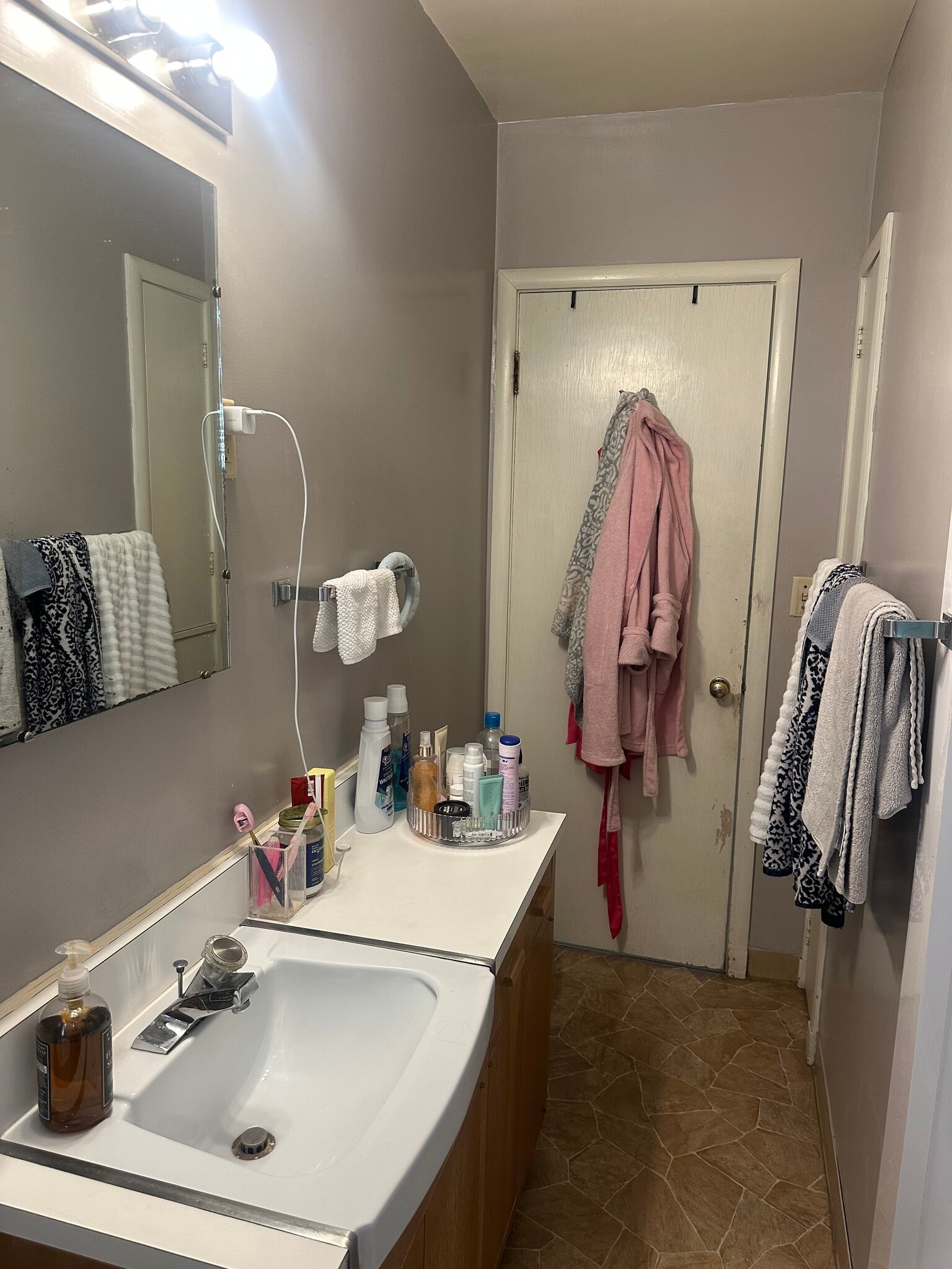 Building Photo - 1421 12th St N