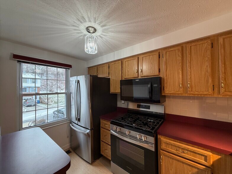 Building Photo - 148 Ligonier Ln