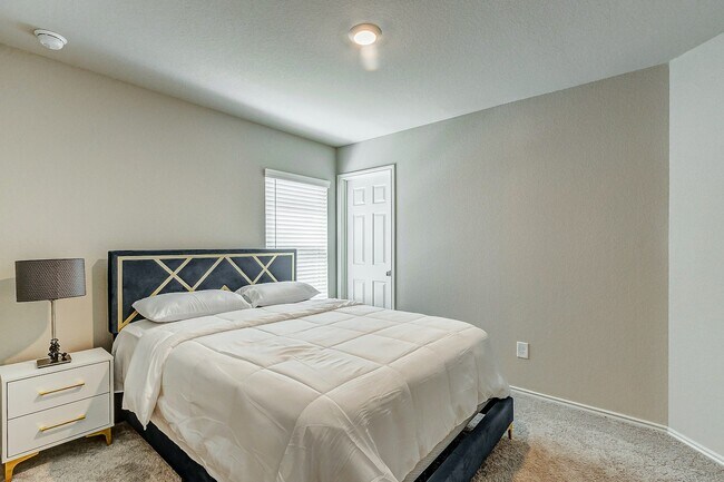 Building Photo - 10658 Red Orchid Dr