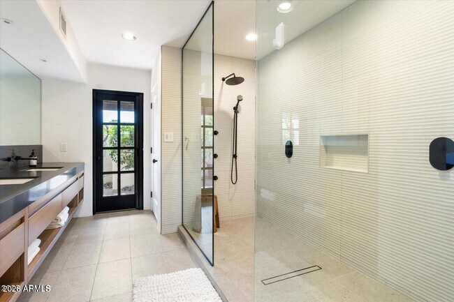 Building Photo - 9836 E Topaz Dr