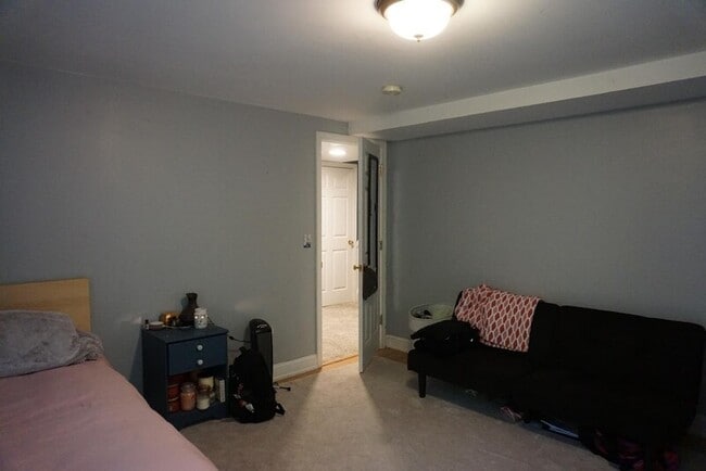 Building Photo - 60 Rockwood Dr