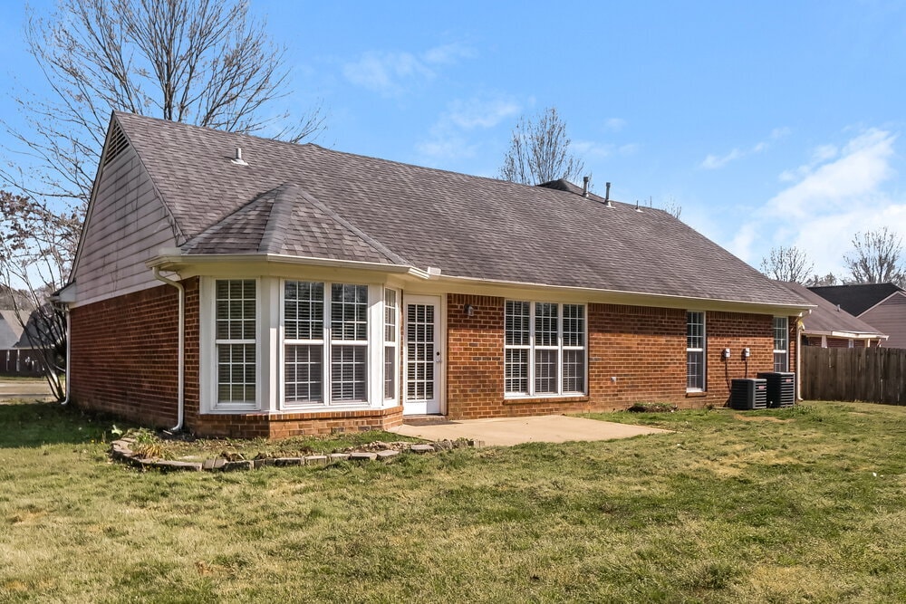 Building Photo - 751 Northwood West Cove