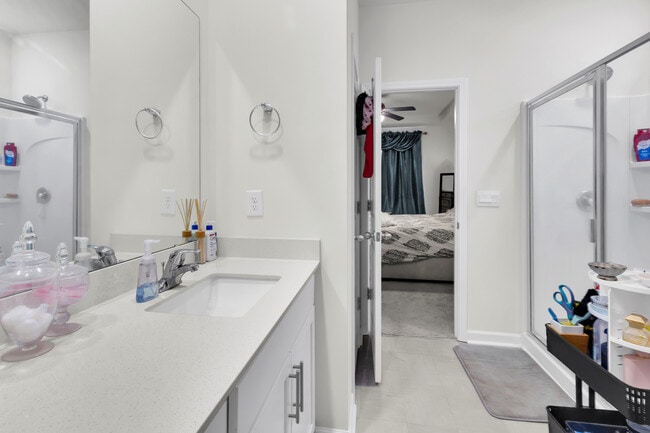 Building Photo - 1011 Spivey Cir