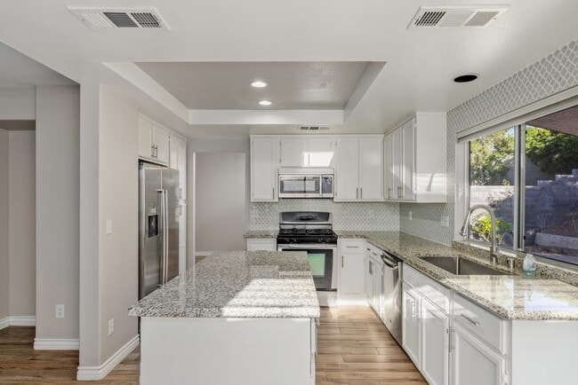 Building Photo - 2345 Potters