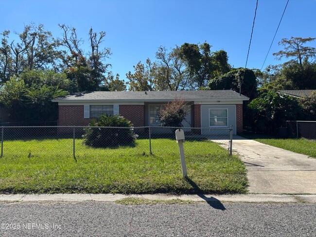 Building Photo - 7430 Jade Dr N