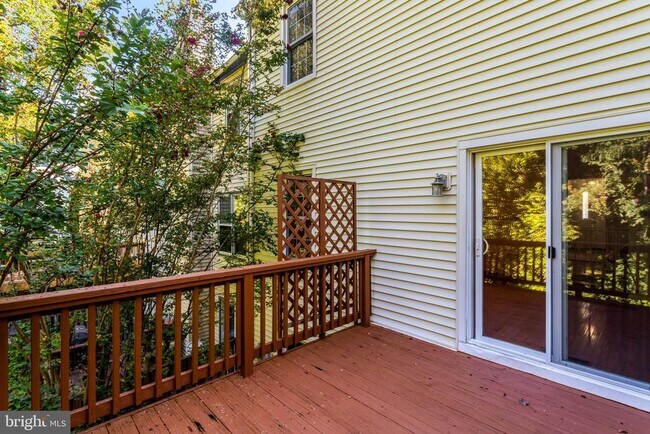 Building Photo - 7416 Spring Tree Dr