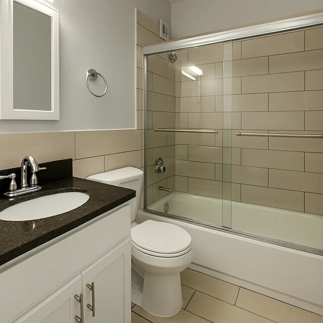 Building Photo - 3314 N MacGregor Way