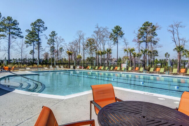 Building Photo - 3253 Gardenwood Dr