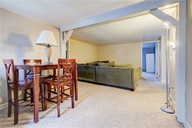 Building Photo - 195 Harvard St