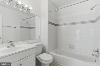 Building Photo - 561 Florida Ave