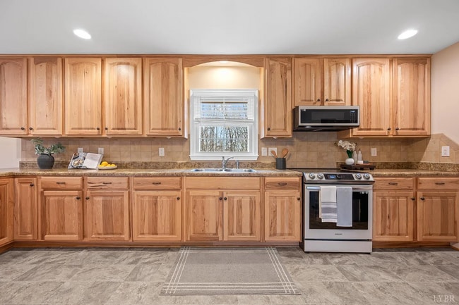 Building Photo - Beautiful Ranch In the Heart of Boonsboro Close to Shopping and Resturants