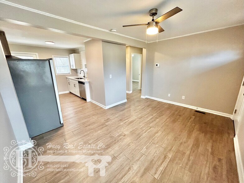 Building Photo - 407 Laurel Hill Dr