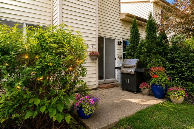 Building Photo - 514 E Windgate Ct