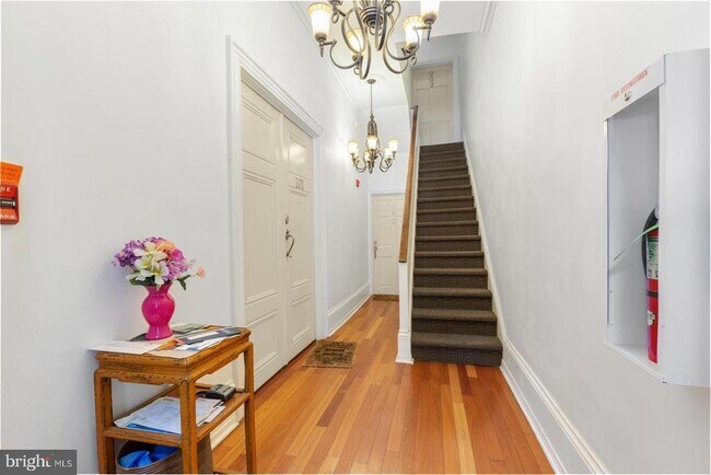 Building Photo - 1704 Wallace St