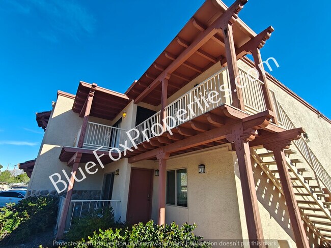 Building Photo - 3357 N Country Club Rd