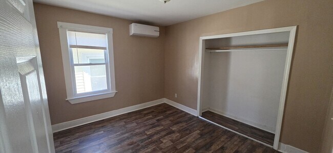 Building Photo - 18 Bullard St