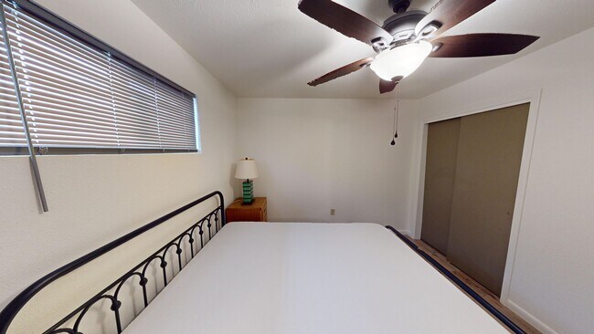 Building Photo - Newly remodeled, fully furnished, 2 bedroo...