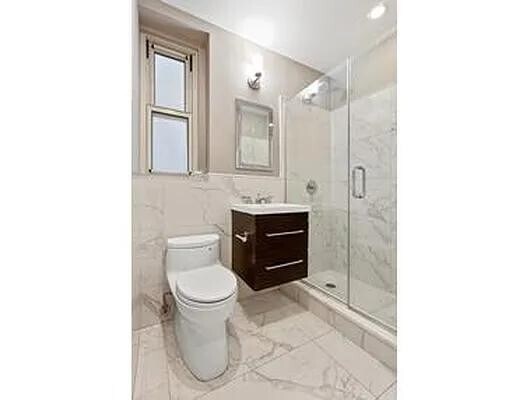 Building Photo - 210 W 19th St